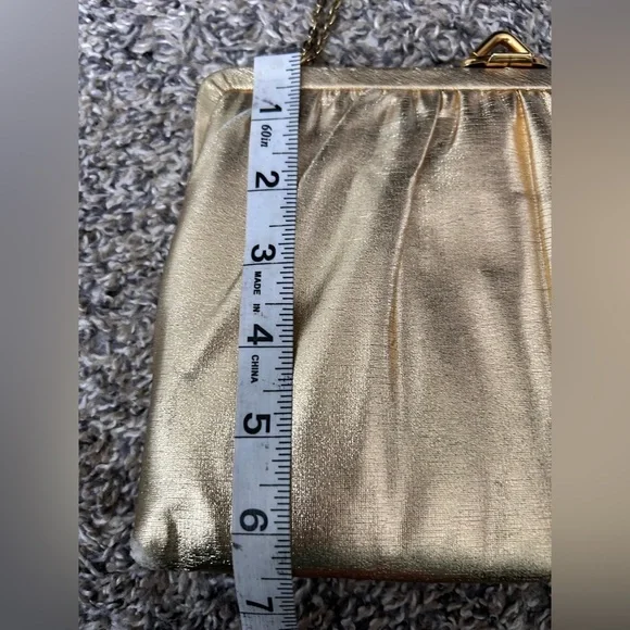 Mardane Vintage Metallic Gold Glam Purse with Chain Strap and Flip Mirror - Picture 4 of 10
